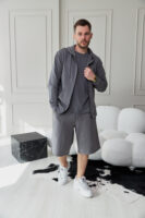 Чоловічі спортивні шорти прямого крою з трикотажу