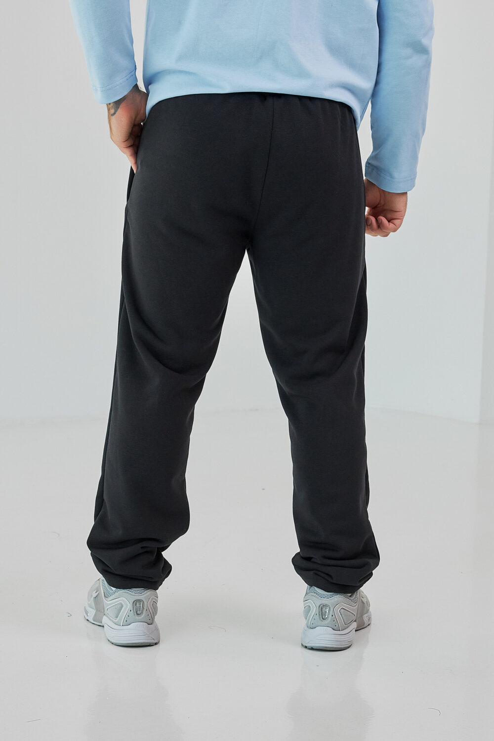 Чоловічі спортивні штани прямого крою з щільної трикотажної тканини