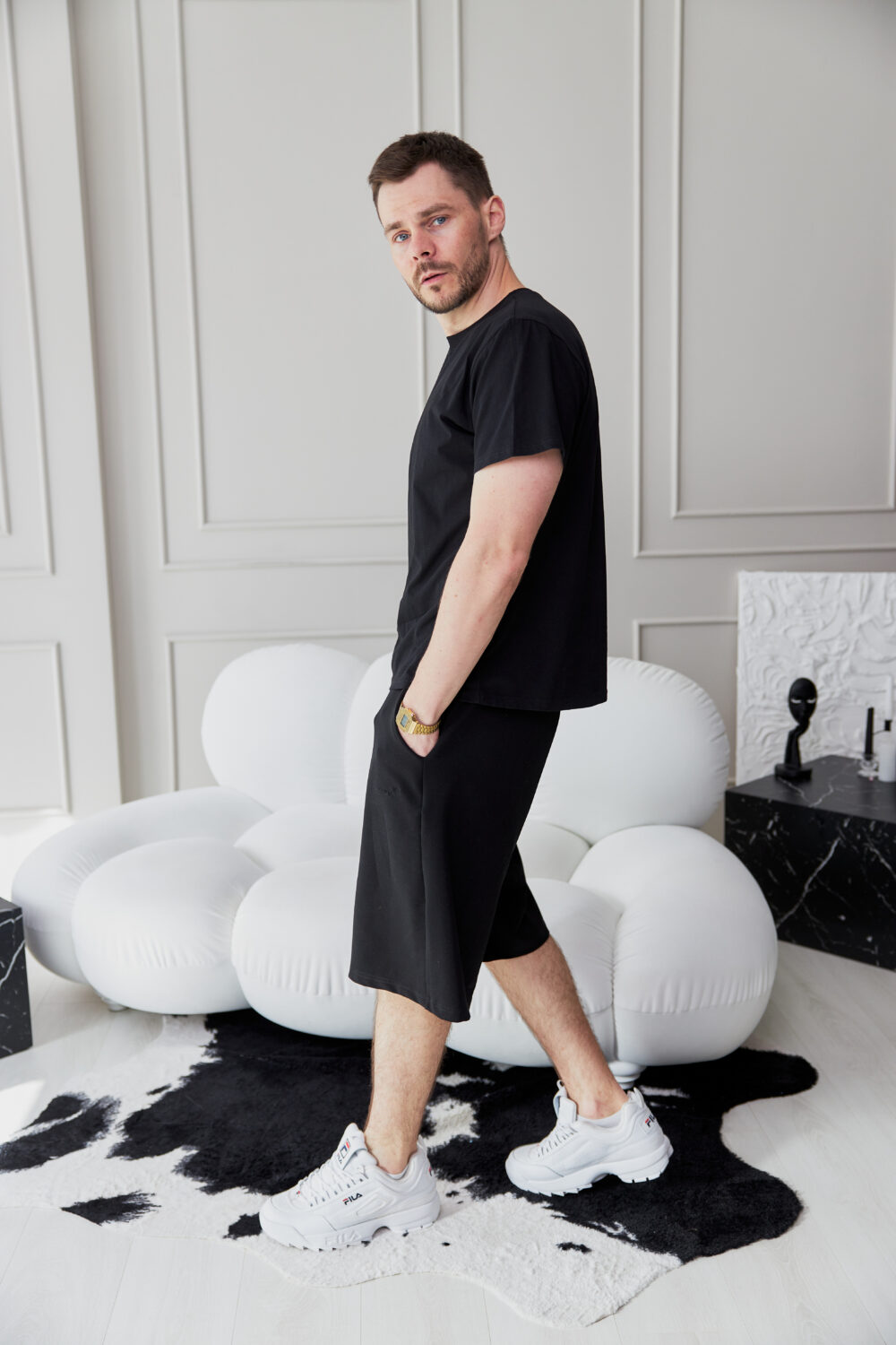 Чоловічі спортивні шорти прямого крою з трикотажу