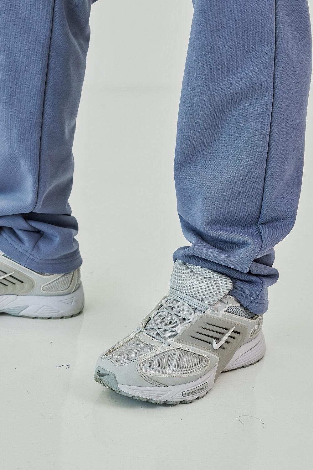 Чоловічі спортивні штани прямого крою з щільної трикотажної тканини