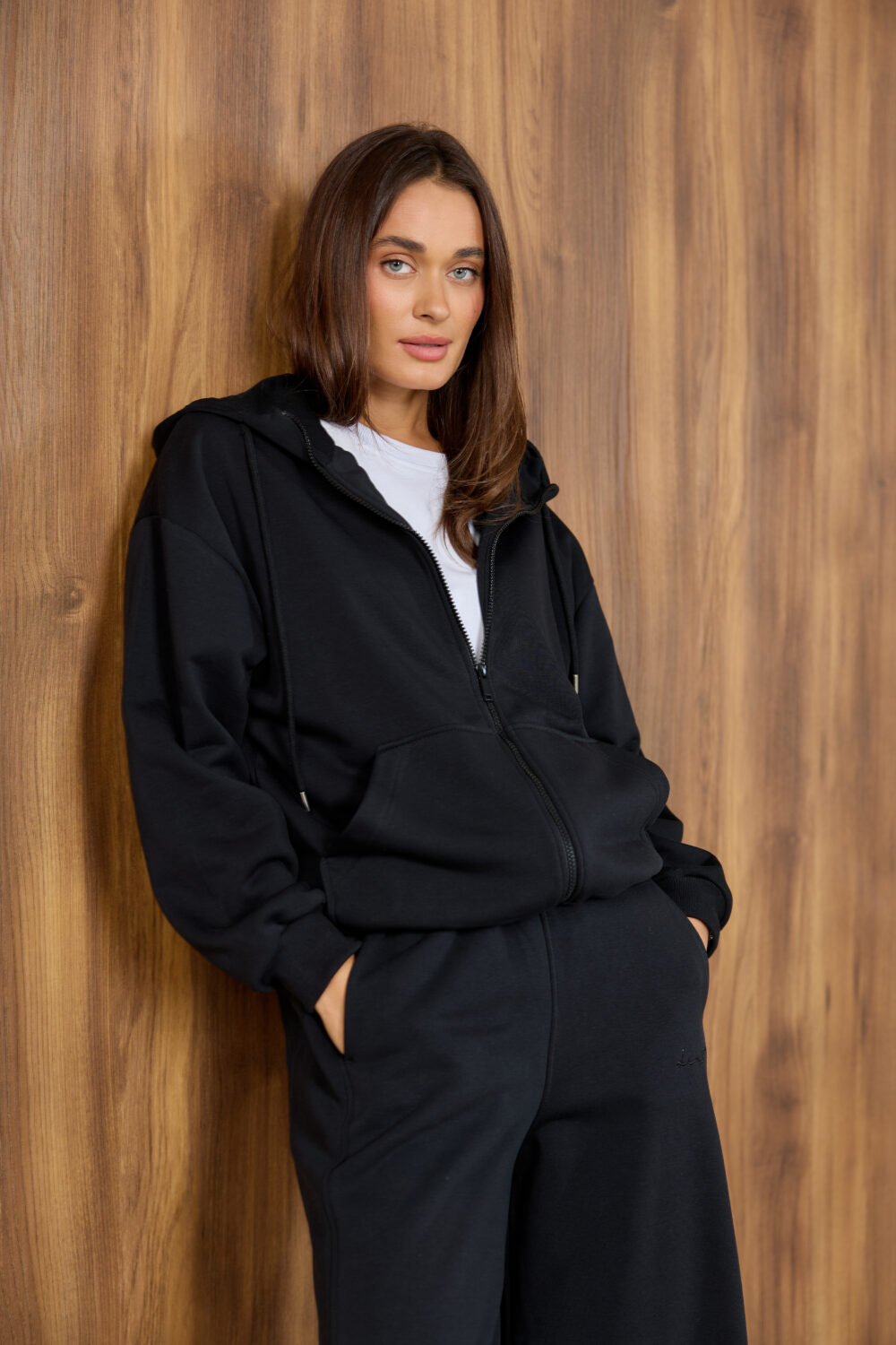 Жіноча кофта на замку з капюшоном оверсайз на блискавці