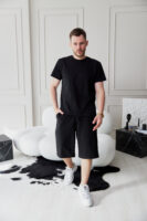 Чоловічі спортивні шорти прямого крою з трикотажу