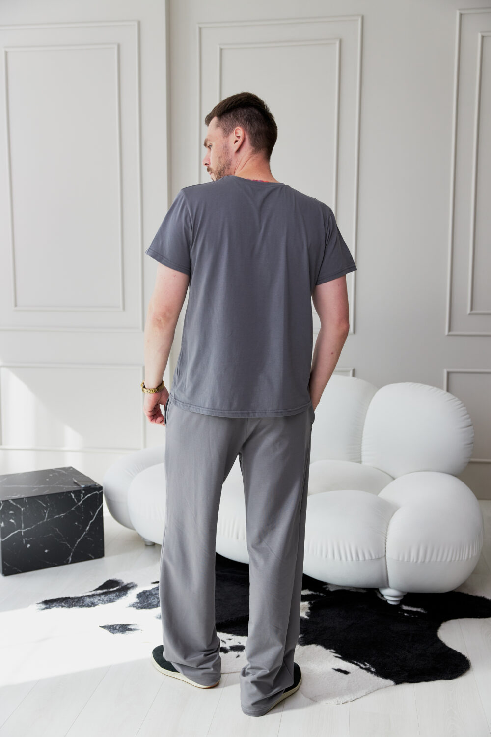 Чоловічі класичні штани вільного силуету