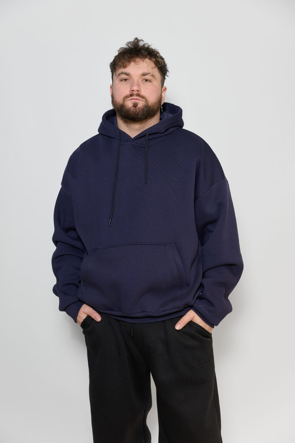 Чоловіче худі з капюшоном — тепле, щільне, oversize стиль