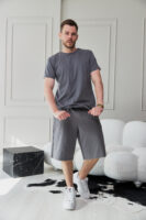 Чоловічі спортивні шорти прямого крою з трикотажу