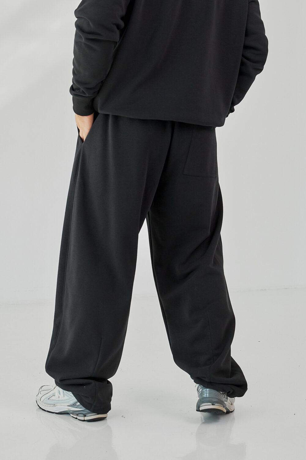 Чоловічі спортивні штани банани з щільного трикотажу