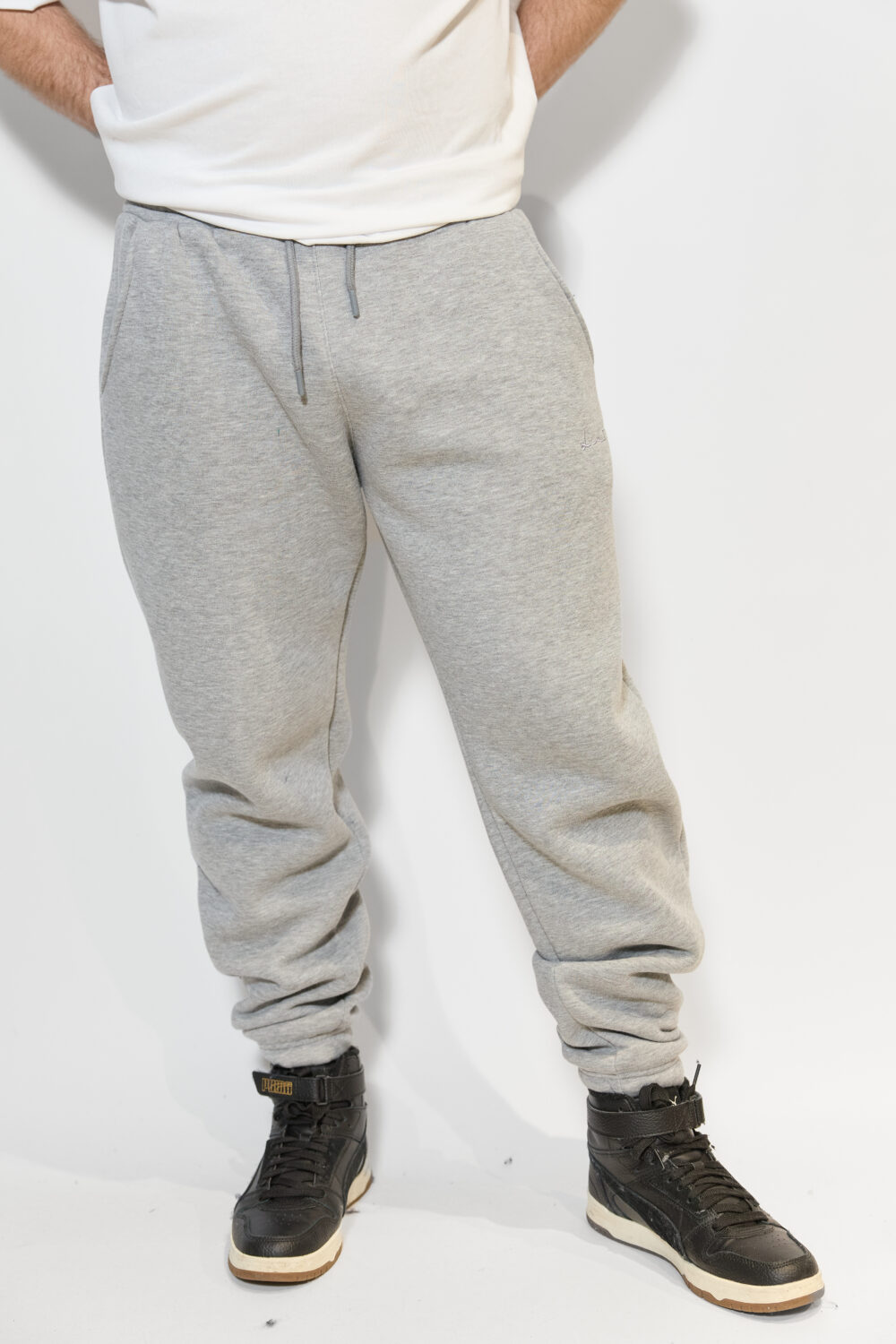 Чоловічі спортивні штани з манжетами та регульованою посадкою