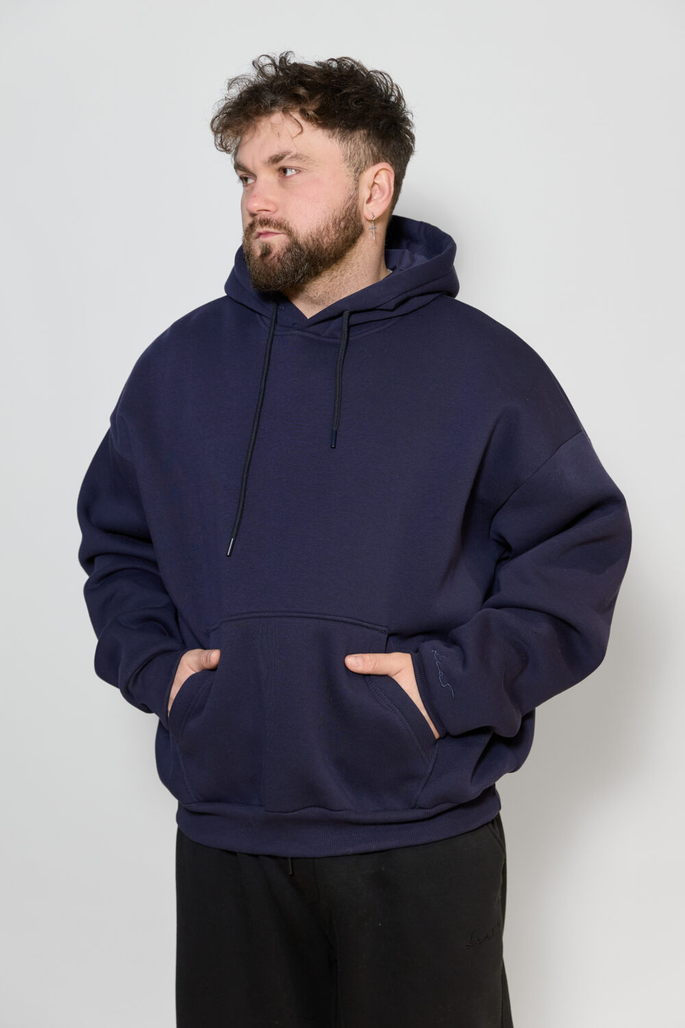 Чоловіче худі з капюшоном — тепле, щільне, oversize стиль