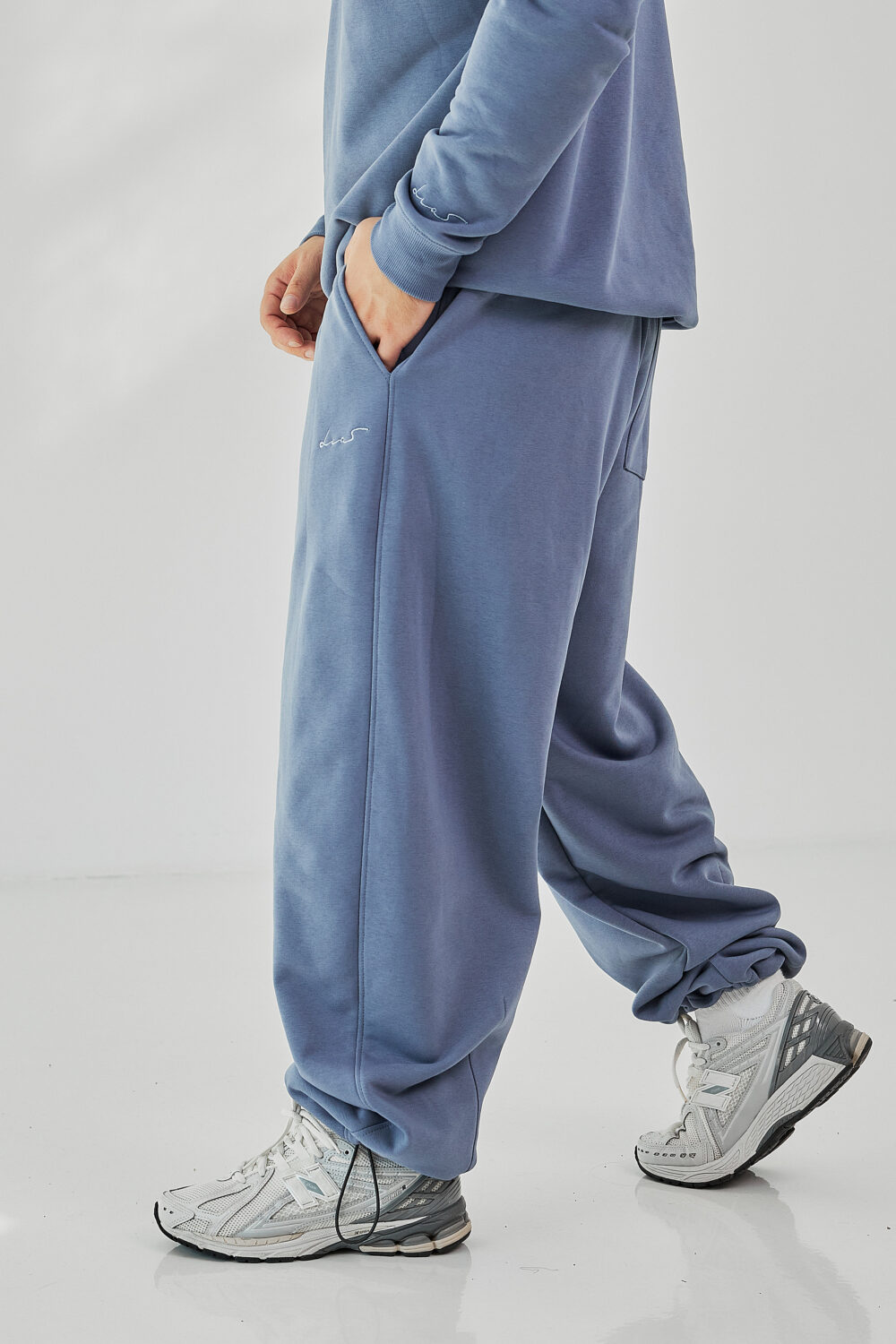 Чоловічі спортивні штани банани з щільного трикотажу