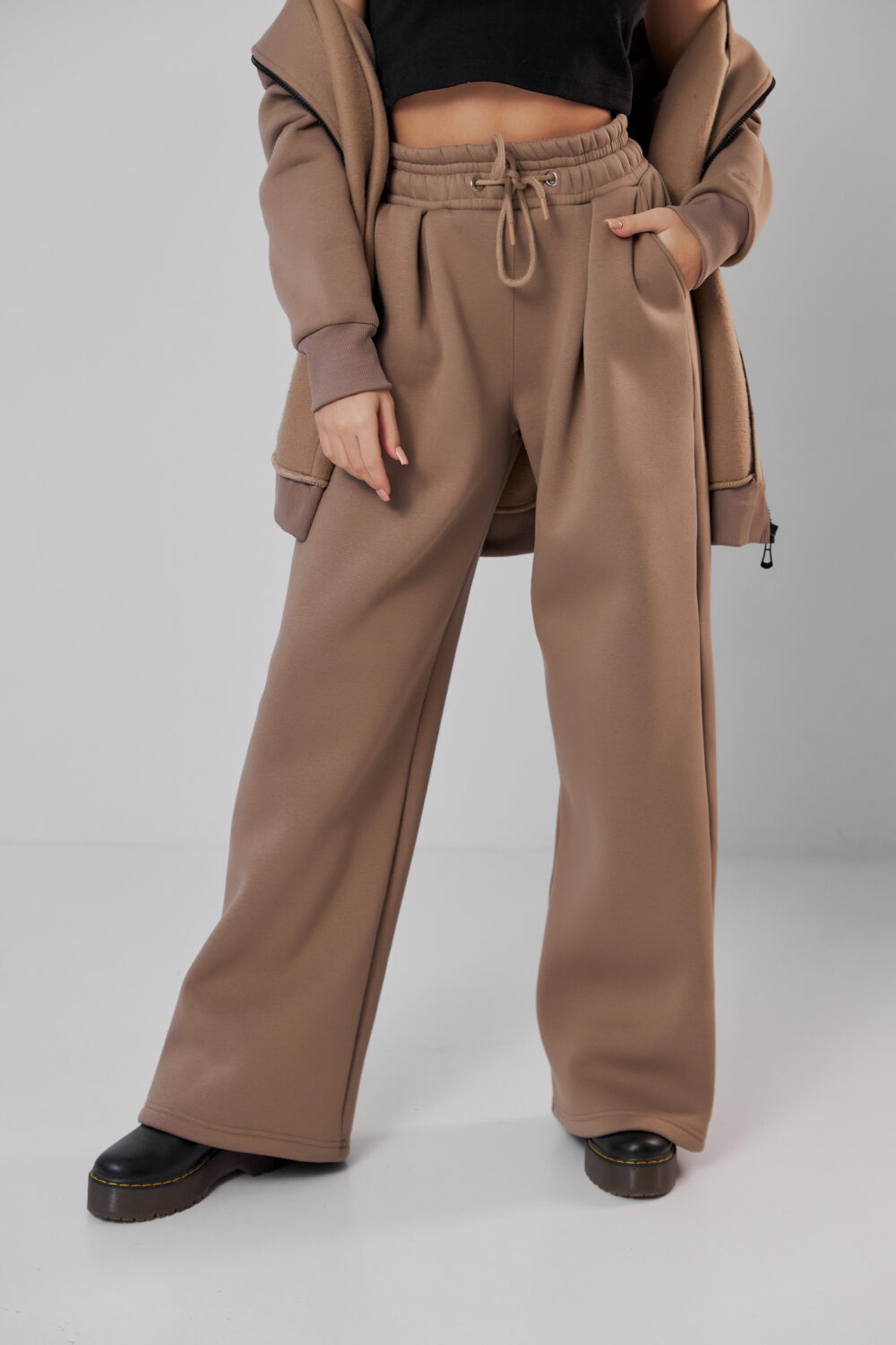 Жіночі штани палаццо на резинці з начосом теплі та вільні