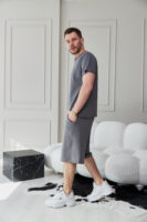 Чоловічі спортивні шорти прямого крою з трикотажу