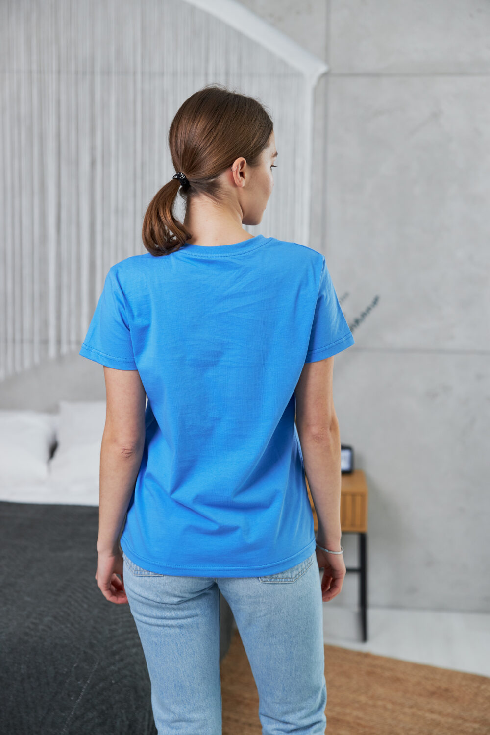 Жіноча футболка класична базова бавовняна повсякденна комфортна