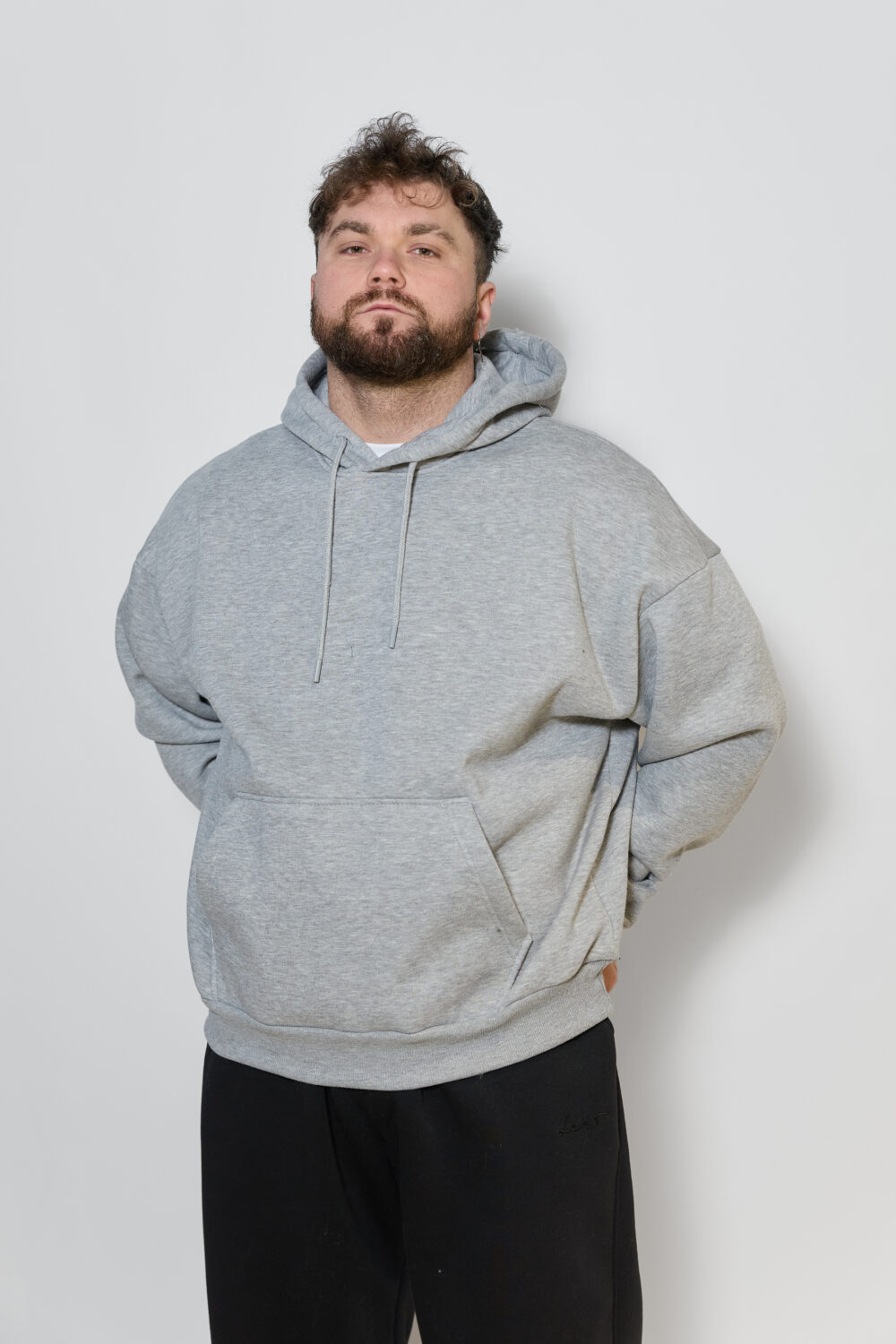 Чоловіче худі з капюшоном — тепле, щільне, oversize стиль