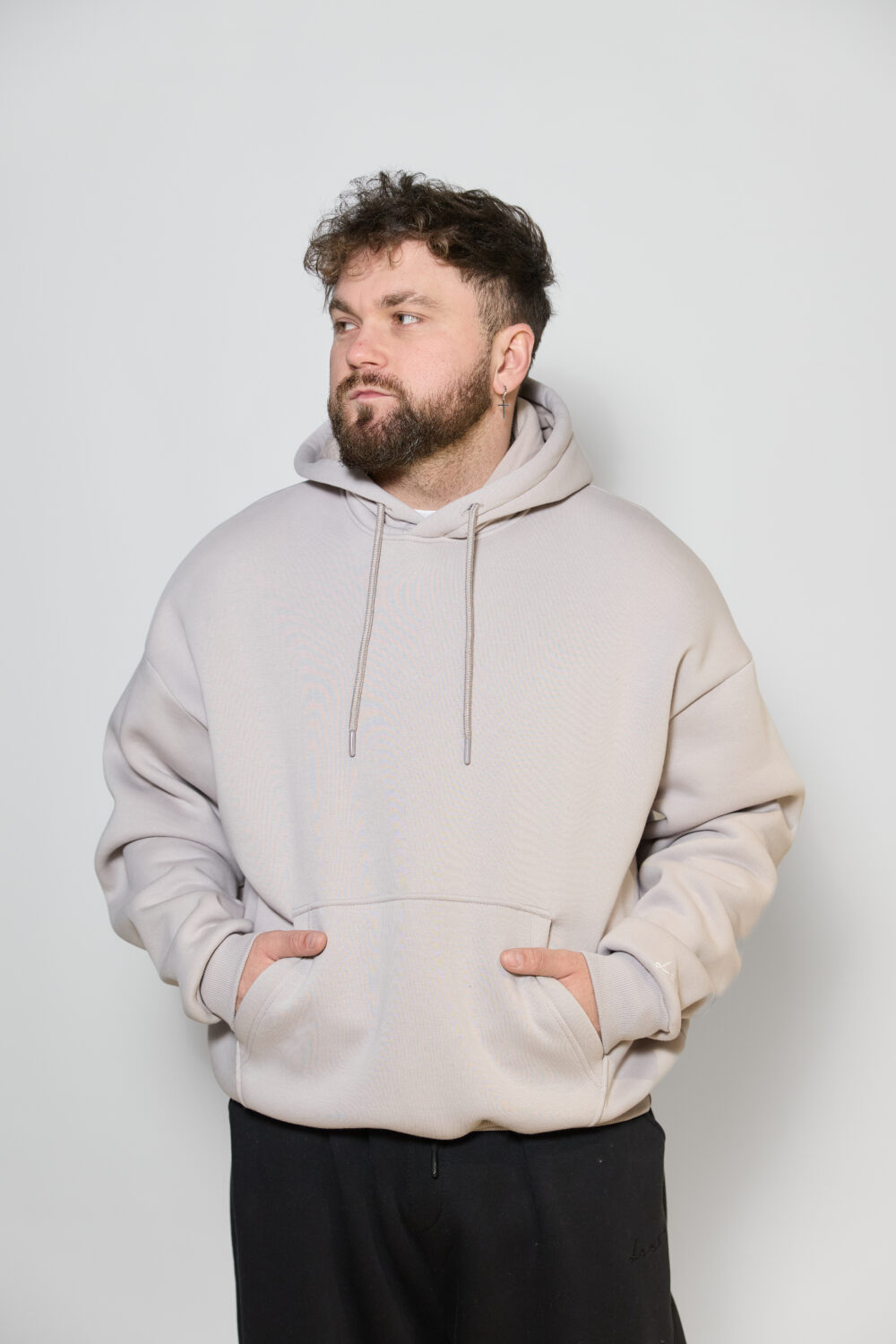 Чоловіче худі з капюшоном — тепле, щільне, oversize стиль