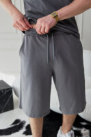 Чоловічі спортивні шорти прямого крою з трикотажу