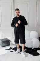 Чоловічі спортивні шорти прямого крою з трикотажу