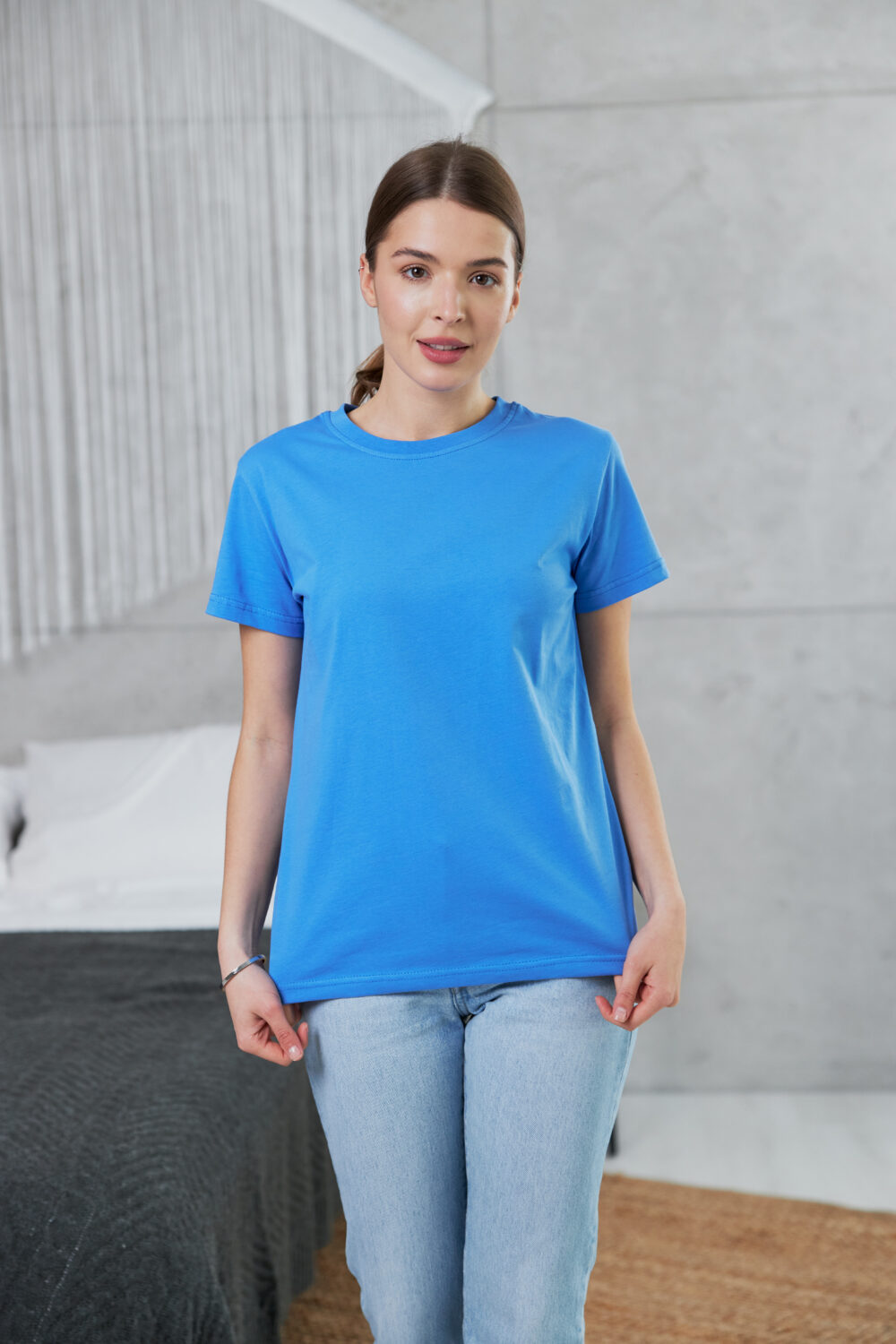 Жіноча футболка класична базова бавовняна повсякденна комфортна