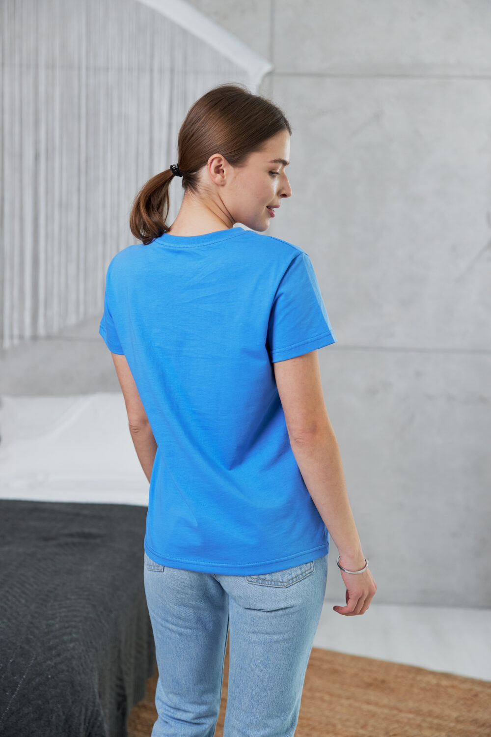 Жіноча футболка класична базова бавовняна повсякденна комфортна