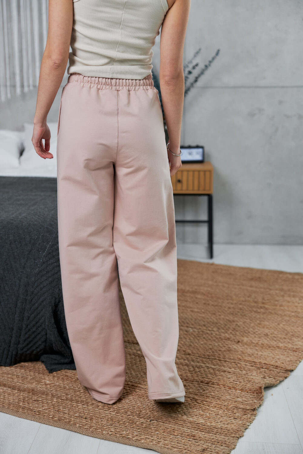 Жіночі штани палаццо з високою посадкою та вільним кроєм