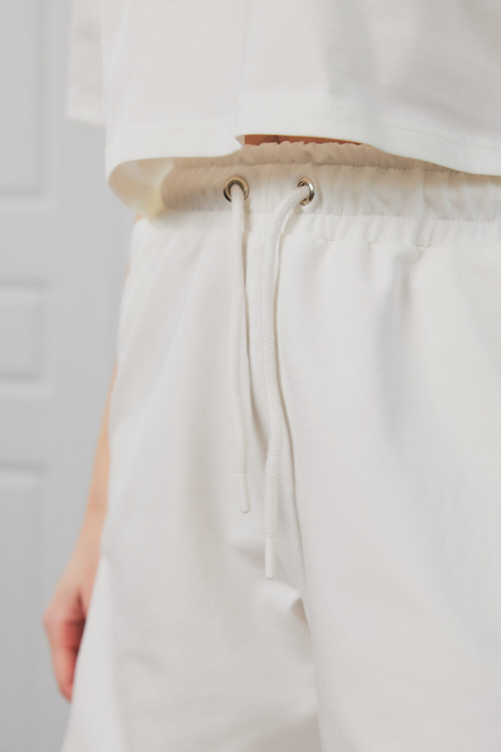 Жіночі шорти вільного крою спортивні повсякденні на резинці