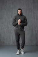 Чоловічий спортивний костюм з капюшоном та джогерами