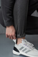 Чоловічий спортивний костюм з капюшоном та джогерами