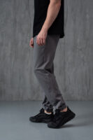 Чоловічі спортивні штани звуженого крою з манжетами