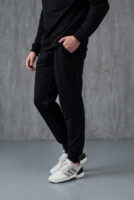 Чоловічі штани — чіткий силует і акуратна посадка