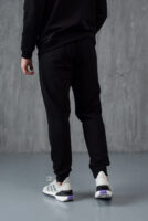 Чоловічі штани — чіткий силует і акуратна посадка