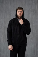 Чоловіча кофта на блискавці з капюшоном — легка та універсальна