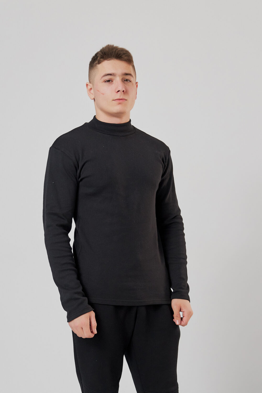 Чоловічий гольф з начосом високий комір базовий