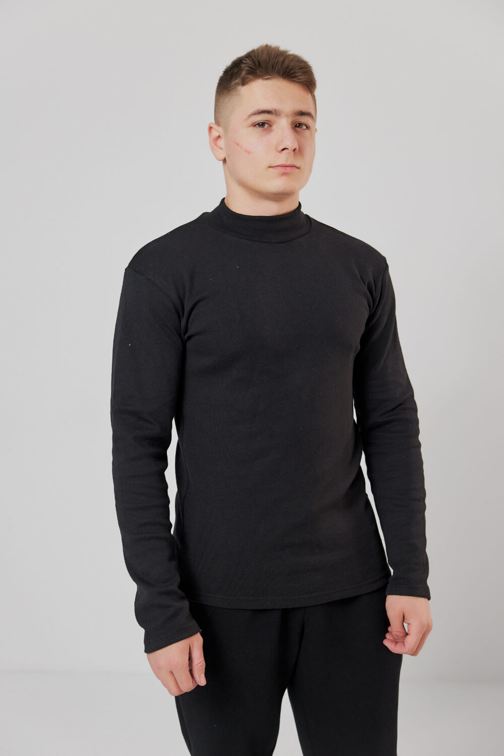 Чоловічий гольф з начосом високий комір базовий