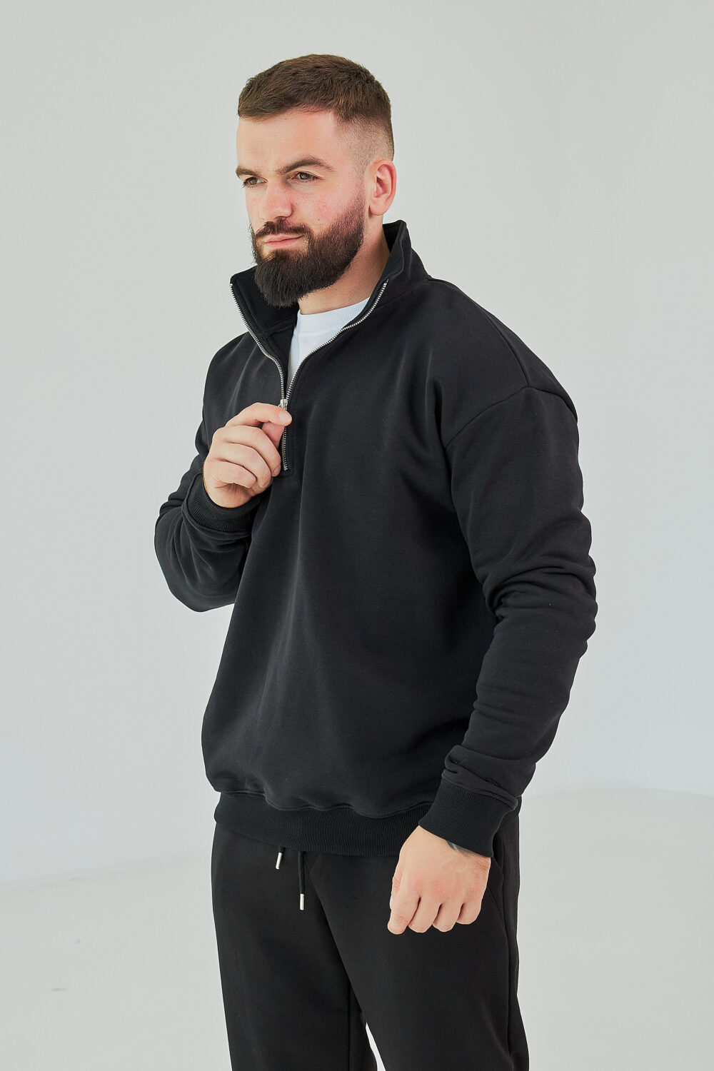Чоловіча кофта на короткому замку з щільного трикотажу