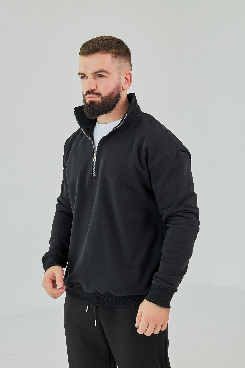 Чоловіча кофта на короткому замку з щільного трикотажу