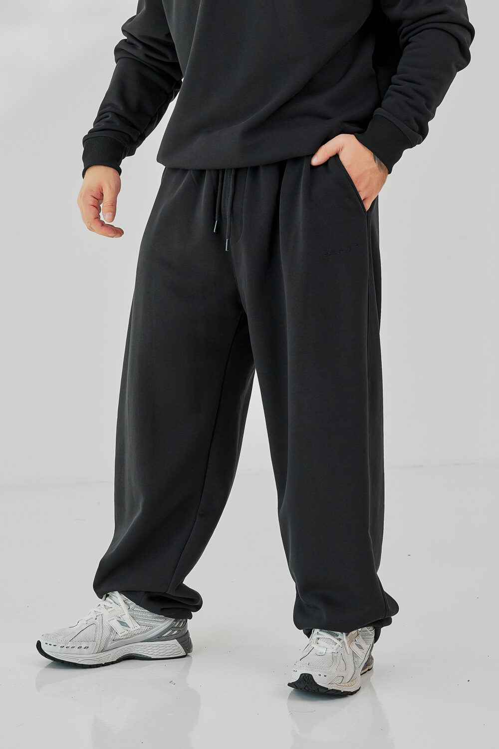 Чоловічі спортивні штани банани з щільного трикотажу