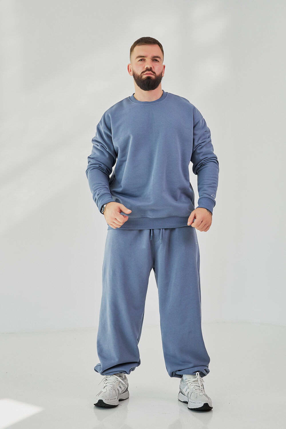 Чоловічі спортивні штани банани з щільного трикотажу