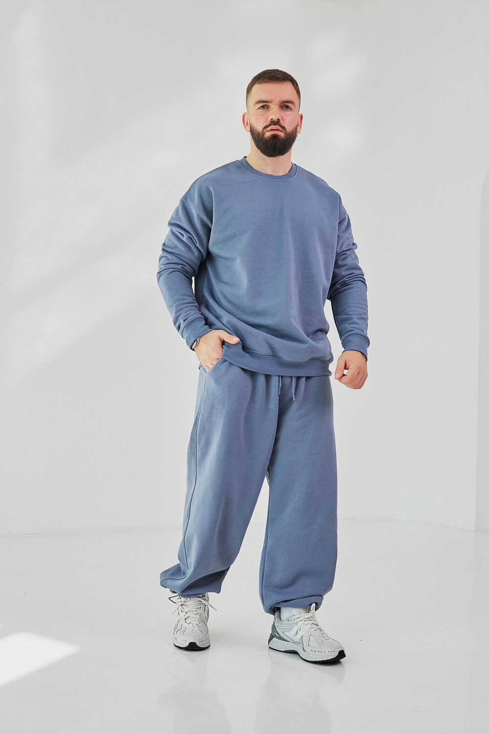 Чоловічі спортивні штани банани з щільного трикотажу