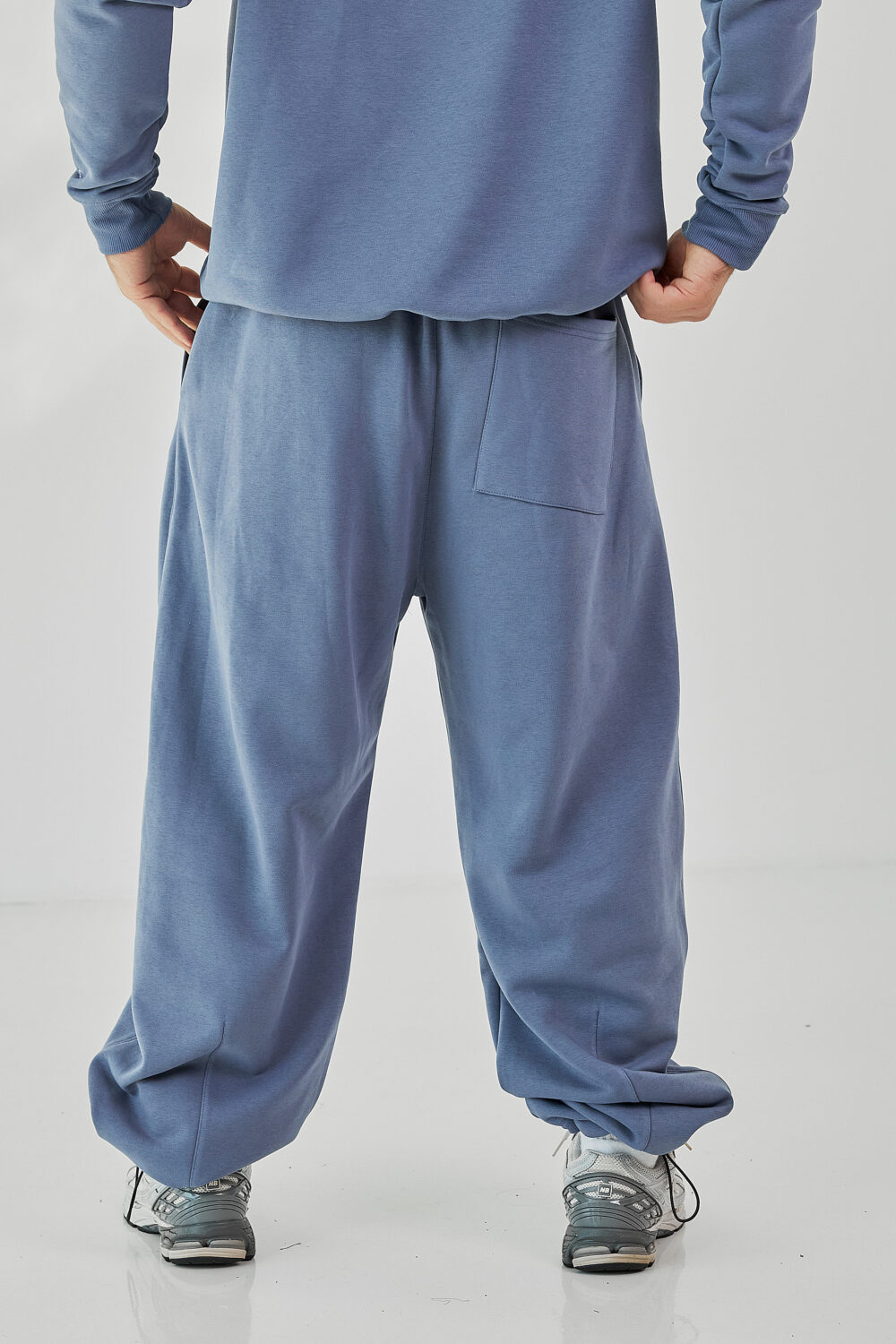 Чоловічі спортивні штани банани з щільного трикотажу