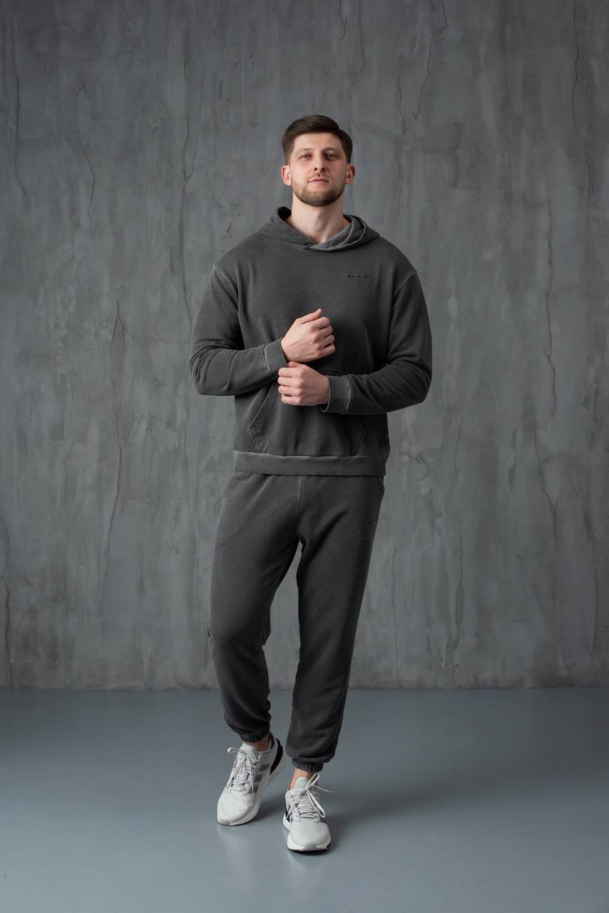 Чоловічий спортивний костюм з капюшоном та джогерами