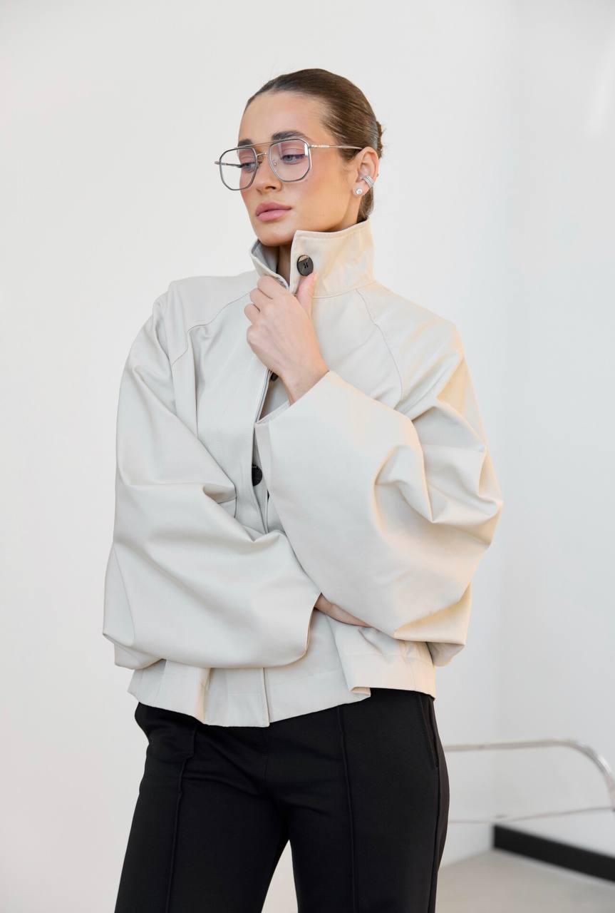 Тренч із мʼяким обʼємним силуетом